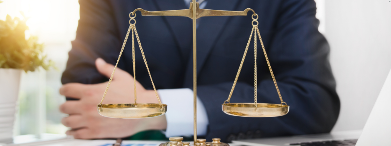 Reactie op het artikel in Advocatenblad: “Afhechtingsadvocaat op de korrel”.